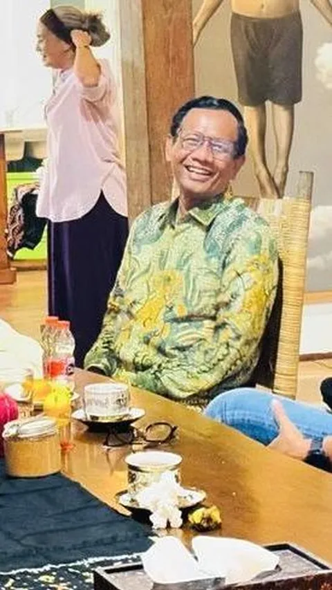 Respons Mahfud MD Saat Ditanya Tawaran Menteri Kabinet Prabowo-Gibran