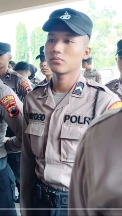 Dua Anak Buruh Tani jadi Bintara Polisi, Mukanya Tegang saat Ditanya Sang Komandan Polwan Cantik