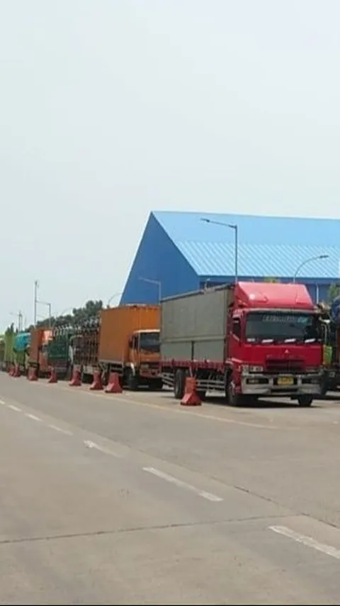 H-6 Antrean Lebaran, Truk Menuju Pelabuhan Pelindo Ciwandan Sudah Macet sampai 2 Kilometer