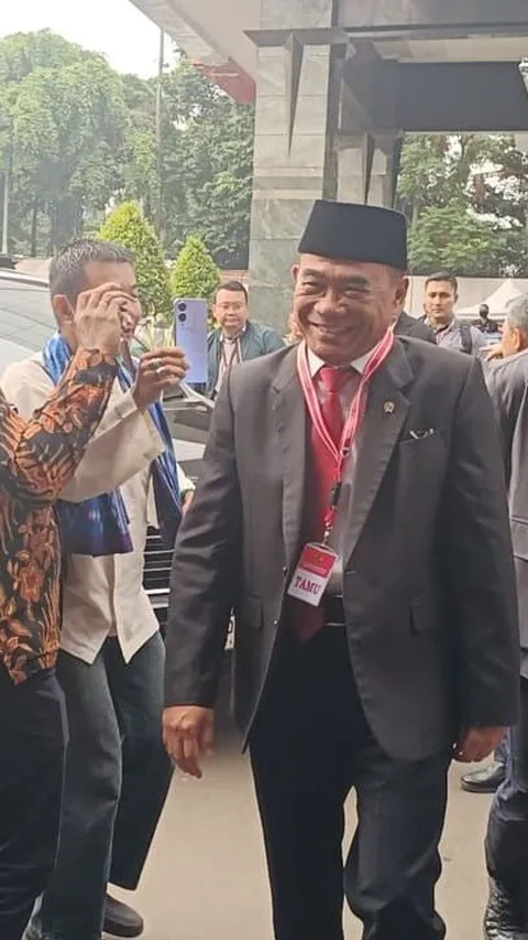 Jadi Saksi di Sidang MK, Muhadjir Ungkap Alasan Kemenko-PMK Ikutan Bagi-Bagi Bansos