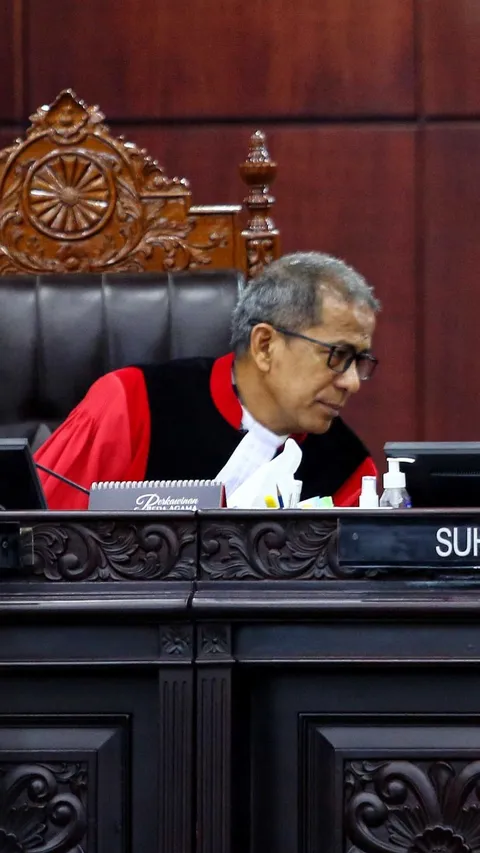 VIDEO: Tajam Hakim MK Tanya 4 Menteri Alasan Jokowi Sering ke Jateng, Soroti Sumber Dananya!