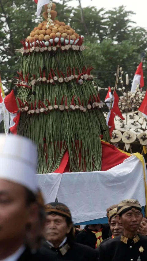 Melihat Tradisi Unik Sambut Lebaran di Indonesia, Masak Bareng hingga "Perang Meriam"