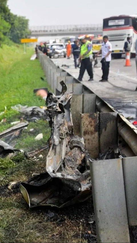 Polisi: Semua Penumpang di Daihatsu Grand Max Meninggal dalam Kecelakaan di Km 58