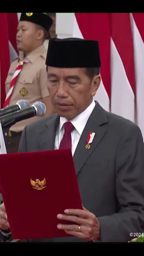 Respons Presiden Jokowi Diisukan Rebut Posisi Ketua Umum PDIP & Golkar, Menteri Sampai Tertawa Geli