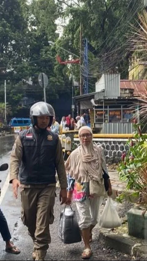 Pemkot Bogor Cari Keluarga Ibu-Ibu Viral Minta Sedekah Tapi Maksa