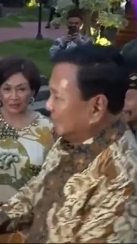 VIDEO: Dua Momen Pertemuan Prabowo dengan Eks Panglima TNI Andika Usai Pilpres