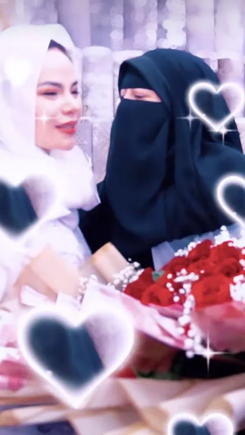Dinar Candy Ikut Kajian Tampil Cantik Berhijab, Ummi Pipik 