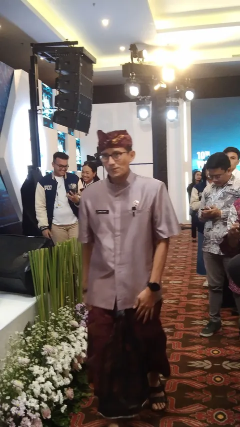 Keruk Tebing Batu Kapur, Sandiaga Setop Sementara Pembangunan Hotel di Desa Pecatu