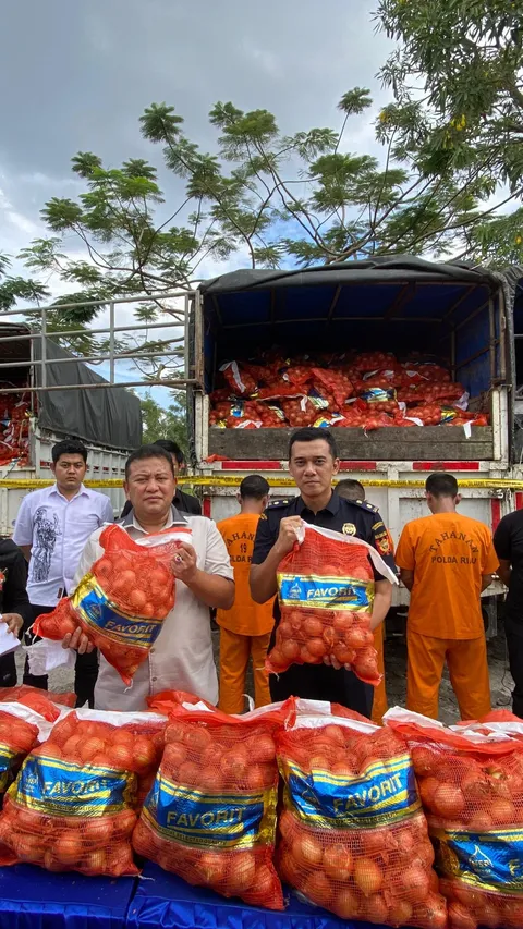 Polisi Gagalkan Penyelundupan 21 Ton Bawang Bombai Asal Malaysia