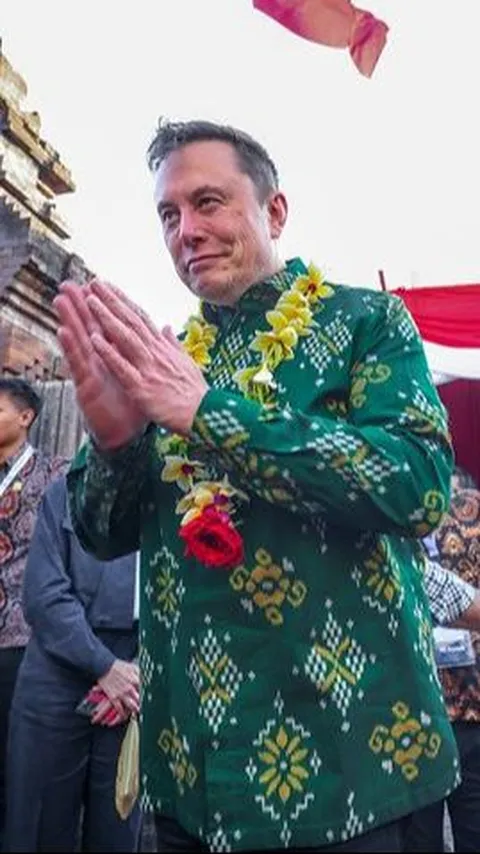 Tawa Elon Musk Lupa Nyalakan Mic Bicara Depan Jokowi