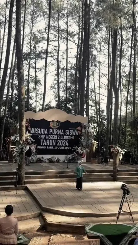 Digelar di Hutan Pinus Mangunan, Momen Perpisahan SMP Negeri 2 Dlingo Bantul Ini Curi Perhatian