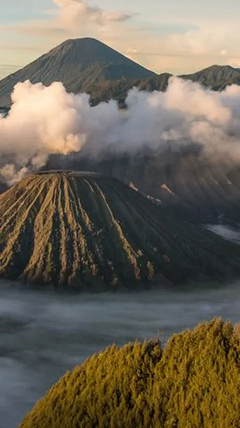 Ada Ritual Yadnya Kasada, Kawasan Gunung Bromo Ditutup untuk Wisatawan pada 21-24 Juni