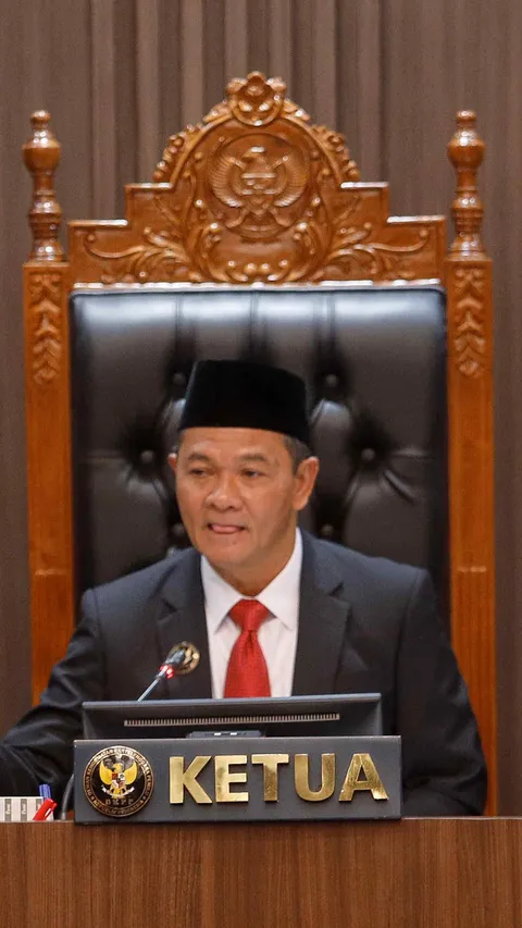 FOTO: Tok! DKPP Resmi Pecat Ketua KPU Hasyim Asy