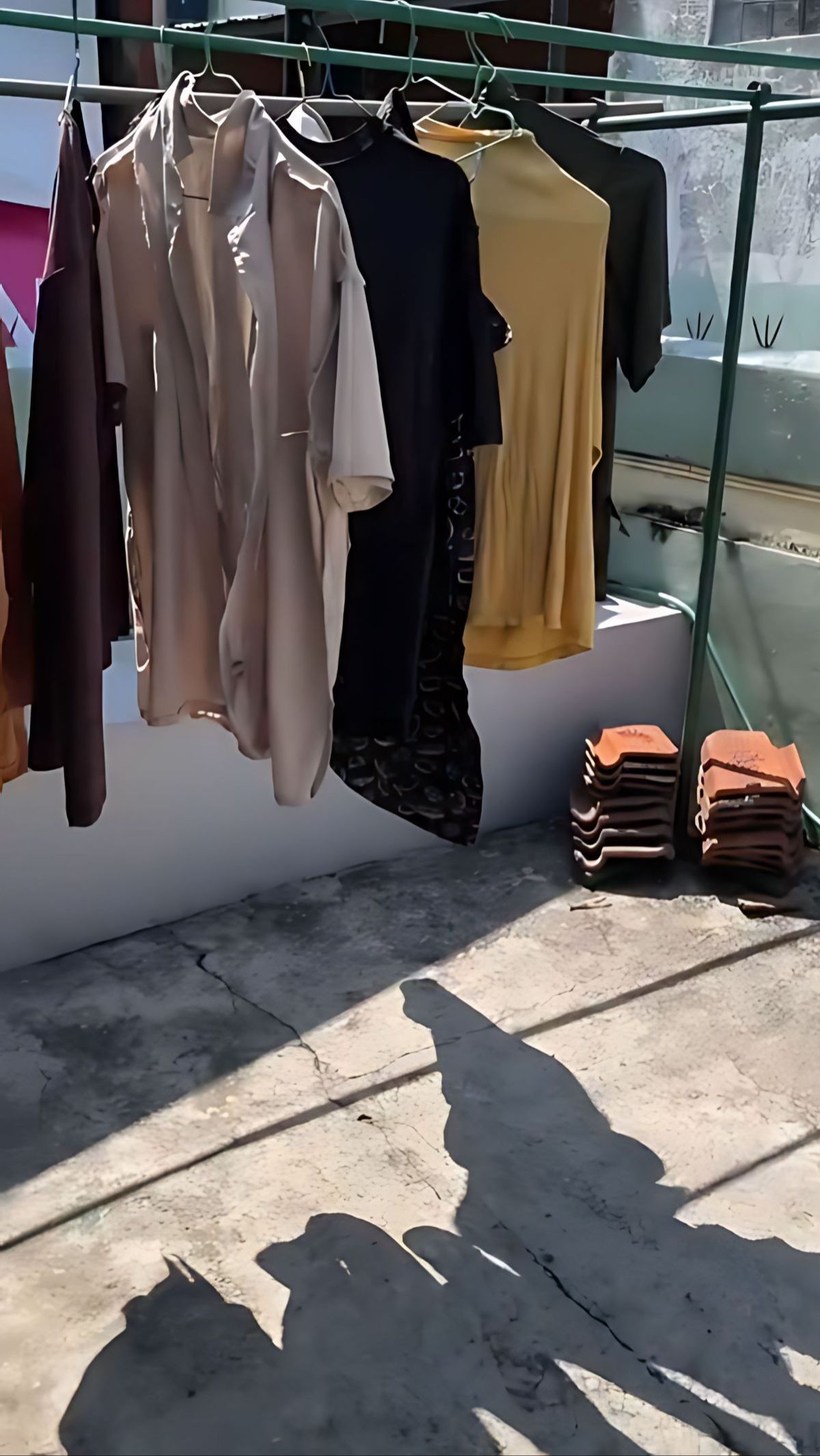 Video jemur cucian di Semarang langsung kering dalam waktu 30 menit ini pun viral dan mengundang beragam komentar netizen.