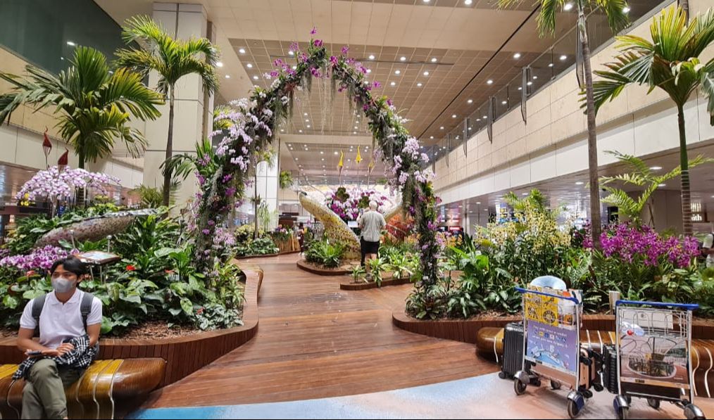 Bersantai di Taman