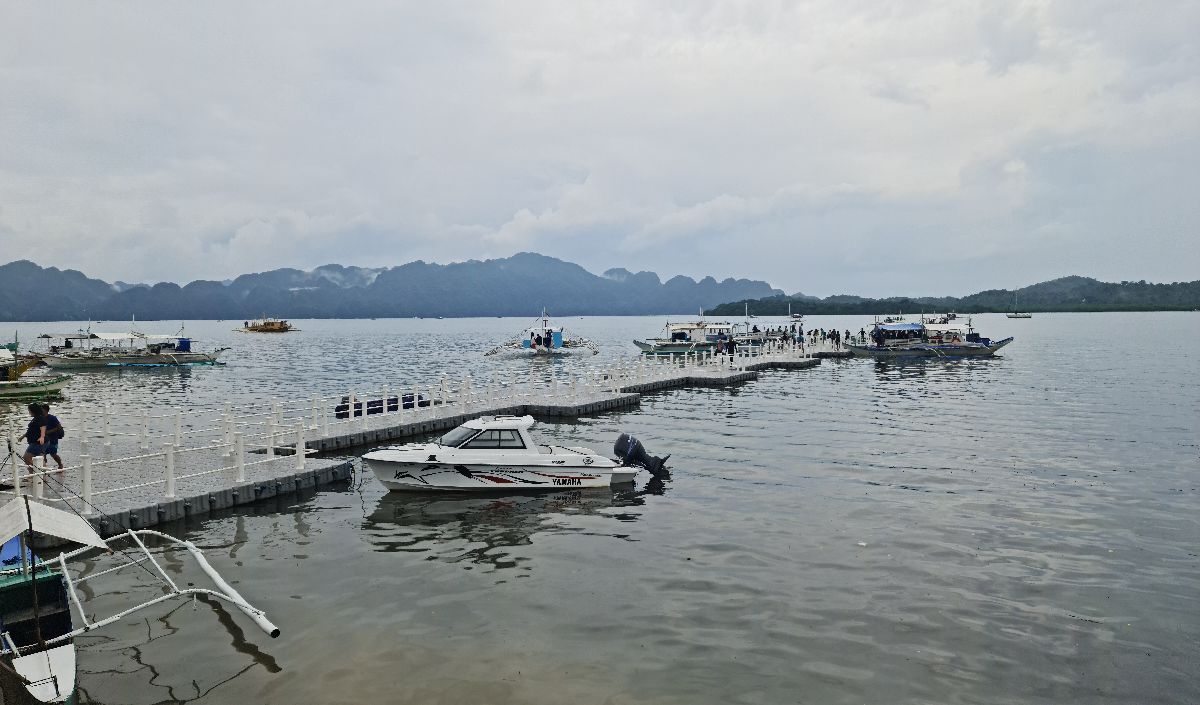Menikmati Sore di Lualhati Park