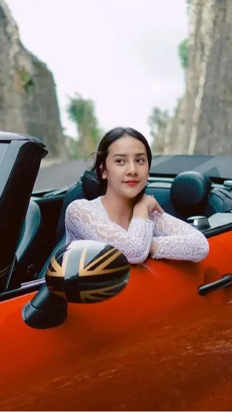 Cara Anya Geraldine Simpan Uang Gepokan Bikin Syok