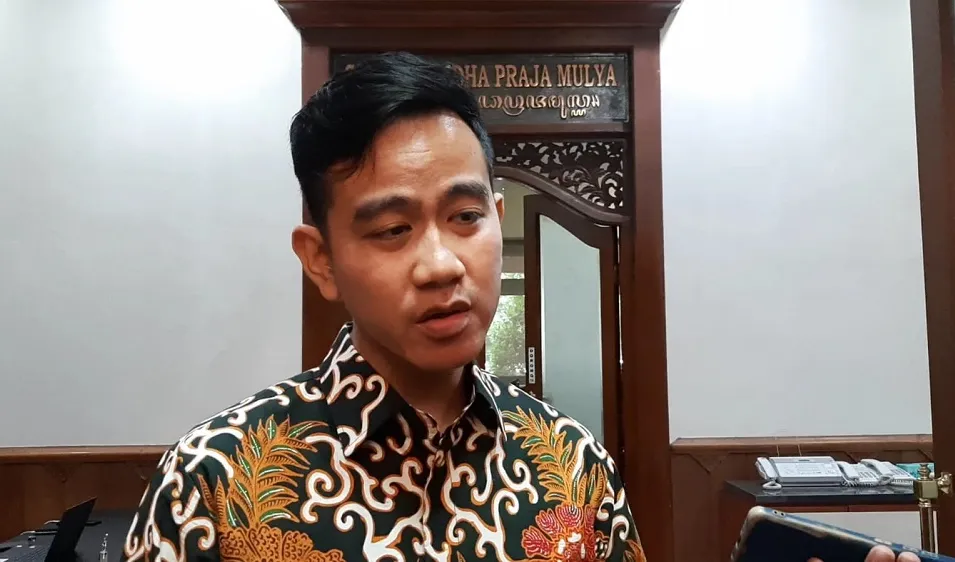 Jelang putusan MK, Gibran mengaku santai saja. Dia juga belum menjawab bakal maju atau tidaknya di Pilpres 2024<br>