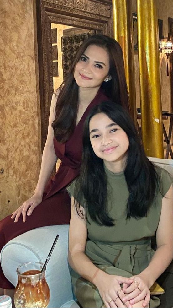 Jarang Tersorot, Transformasi Sydney, Putri  Cut Tari dari Suami Pertama yang Bikin Hati Meleleh