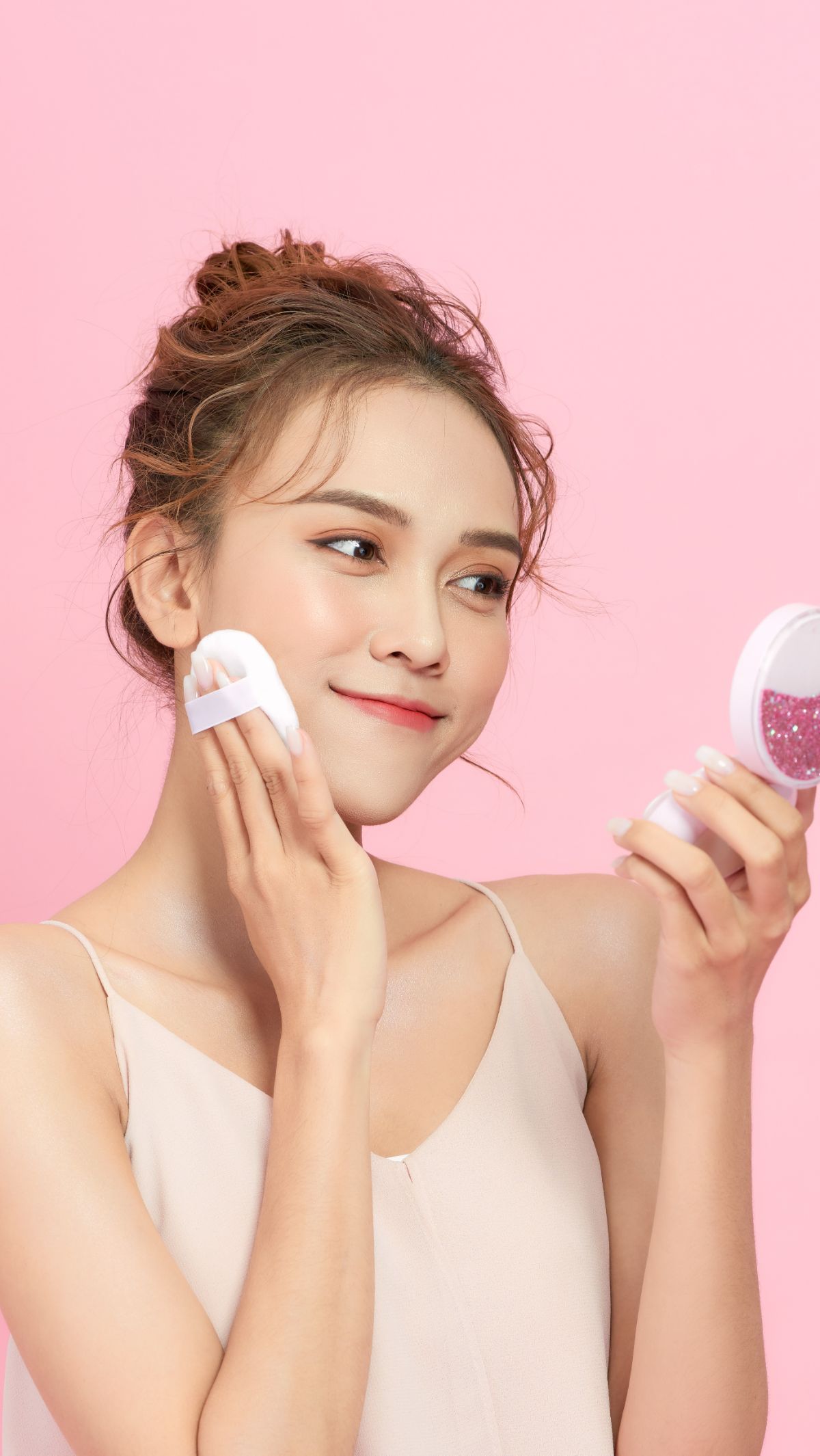 Begini Cara Bikin Cushion dari Foundation Favoritmu