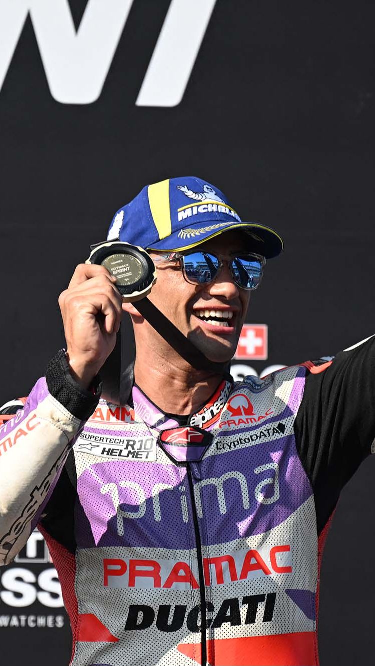 FOTO: Momen Jorge Martin Rajai Sprint Race MotoGP Mandalika 2023 ...