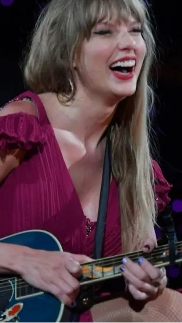 Taylor Swift Fans Went Viral for Dancing, Singing, and Being Chaotic at 'The Eras Tour' Movie