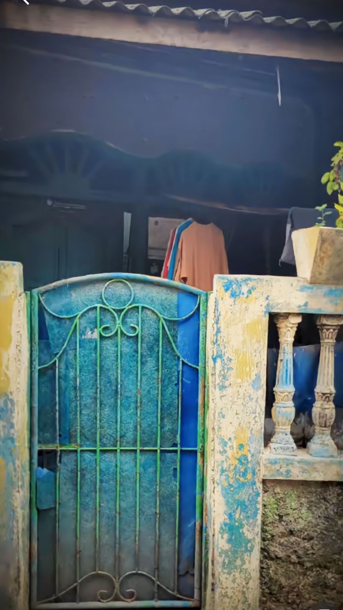 Sempit dan Banyak yang Lapuk, Rumah Ini Direnovasi Jadi Lebih Modern, Bentuk Rumahnya Unik Banget!