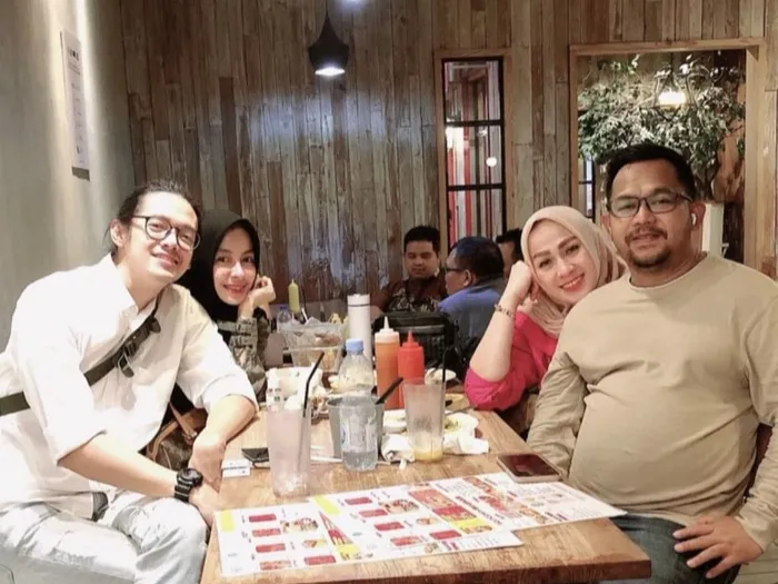 Suami Bangkrut, Intip Potret Gaya Anggie, Istri Bedu Saat Nongkrong di Resto Mahal