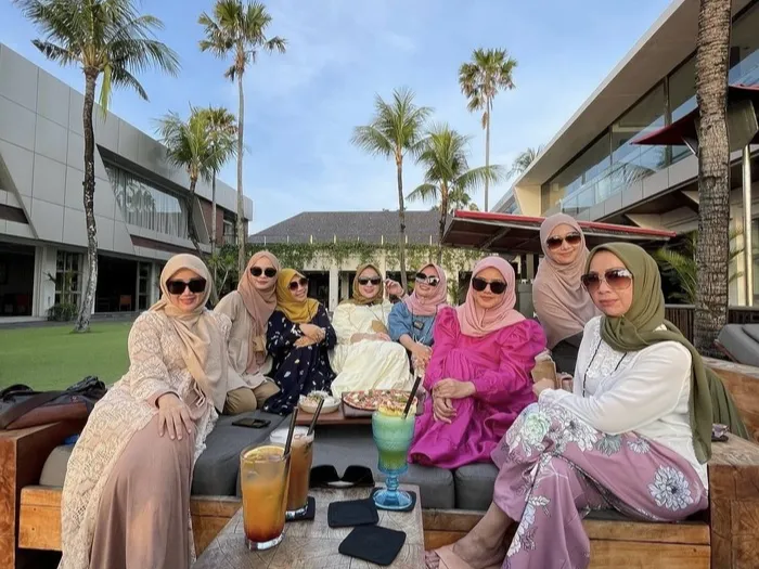 Suami Bangkrut, Intip Potret Gaya Anggie, Istri Bedu Saat Nongkrong di Resto Mahal