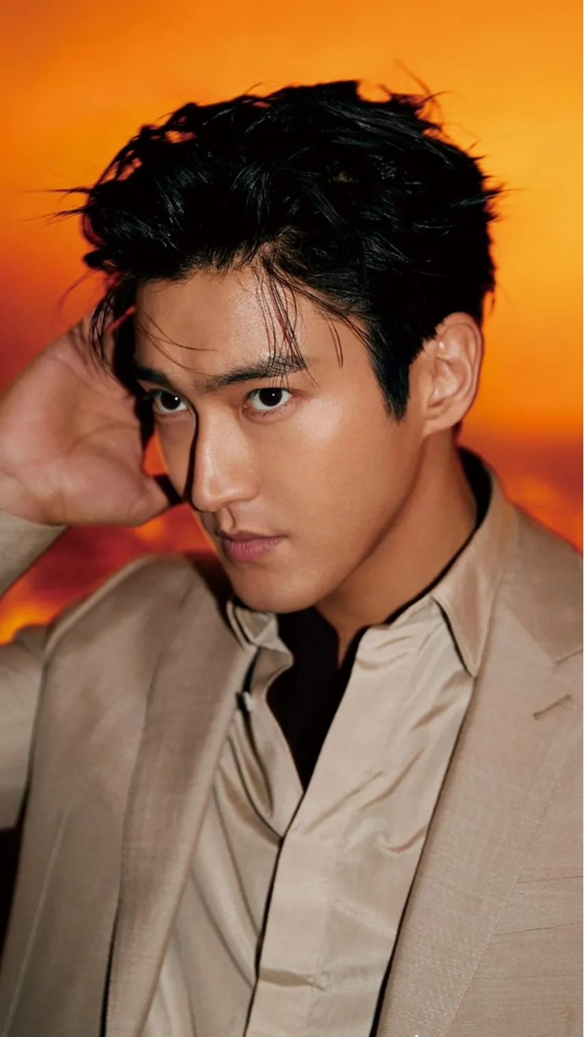 9. Siwon (Super Junior)<br>