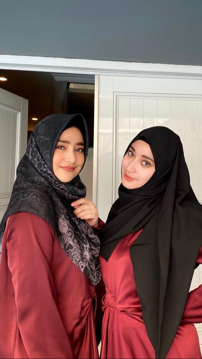 6 Potret Kedekatan Selebriti dengan Anak yang Kayak Bestie, Nia Ramadhani dan Mikhayla Vibes-nya Friendship Goals Banget