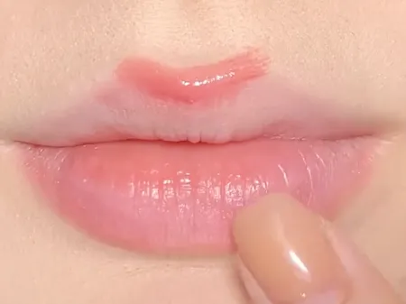 Membaurkan Lipstik