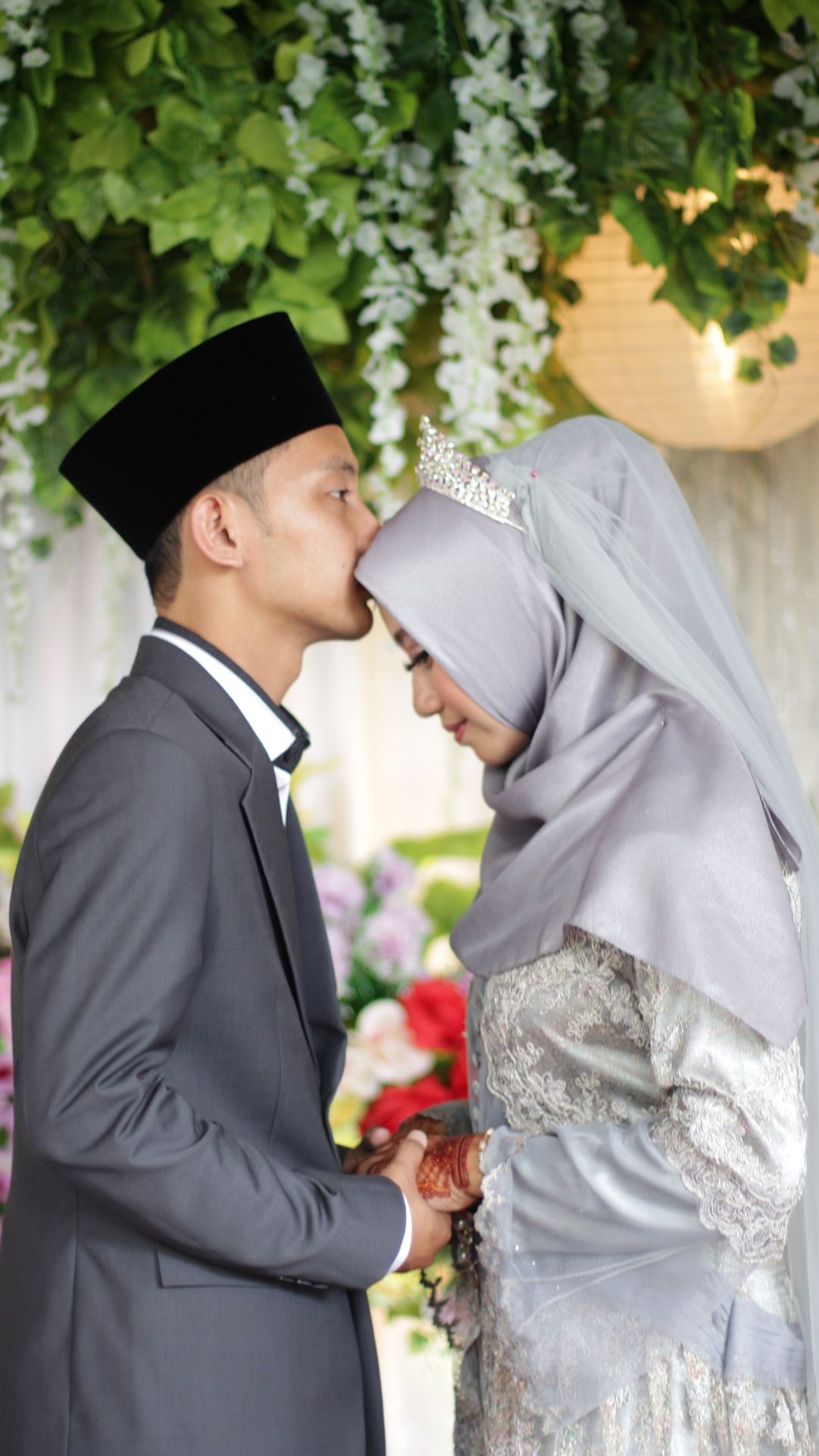 10 Doa Istri untuk Kebaikan Suami Tercinta, Amalan Raih Keluarga Bahagia Dunia Akhirat