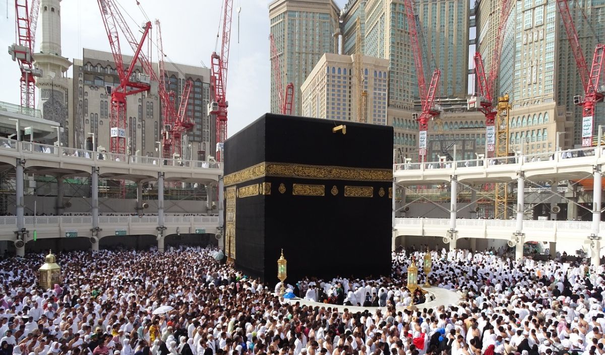 9. Hancurnya Kabah