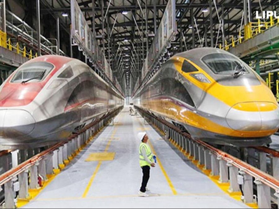 Asyik, Naik Kereta Cepat Jakarta-Bandung Whoosh Masih Gratis