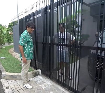 Luput Dari Sorotan, Ini Potret Rumah Surya Insomnia yang Mewah dan Cangih Abis
