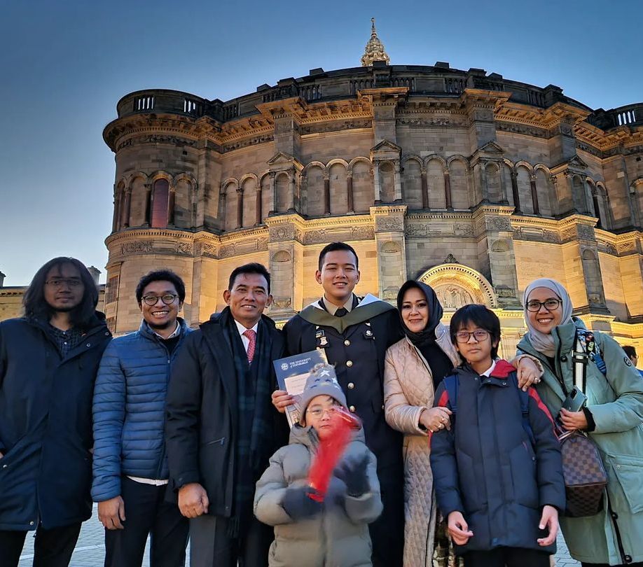 Iptu Hafiz Akbar telah menyelesaikan pendidikan S2-nya. Ia berhasil lulus lulus dan meraih gelar Master of Science dalam Kriminologi dan Peradilan Pidana dari The University of Edinburgh, Skotlandia.