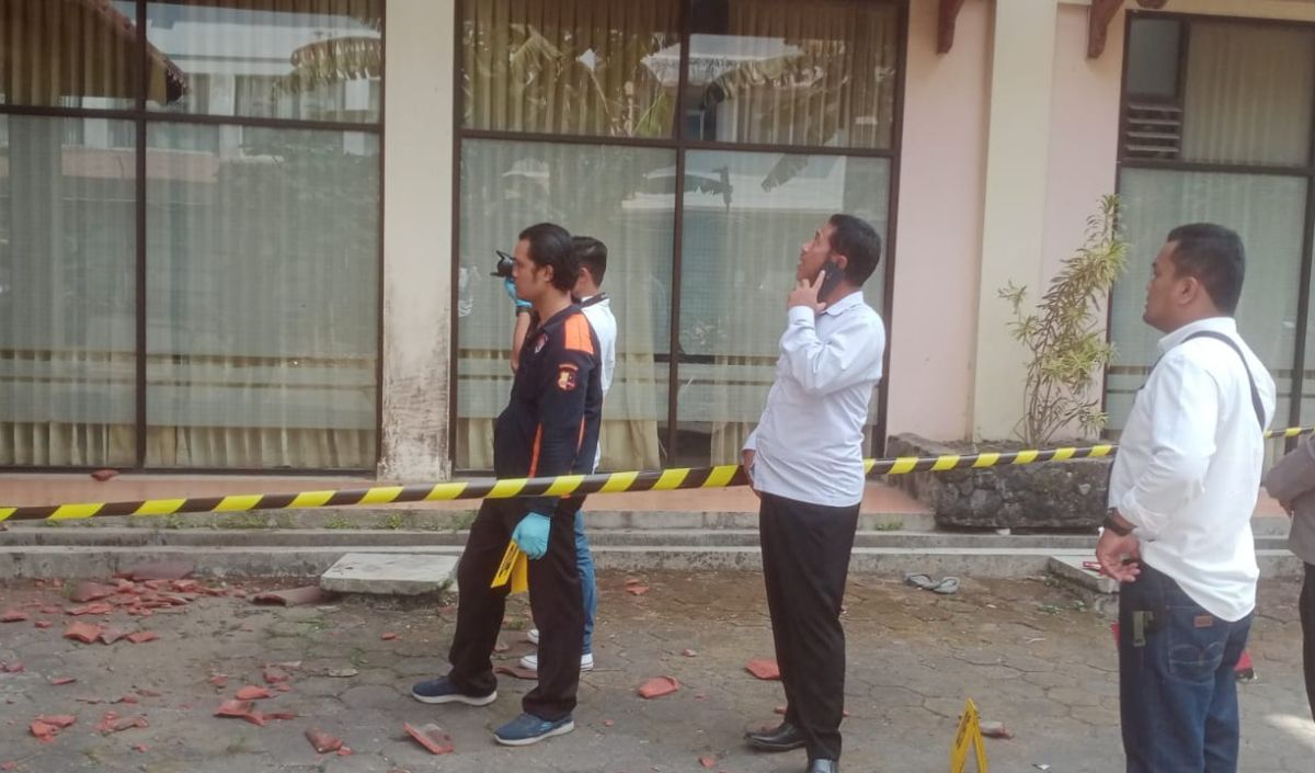 Faris menambahkan jika korban memang memiliki riwayat mengalami gangguan mental. Korban, sambung Faris sempat didampingi oleh psikolog.<br>
