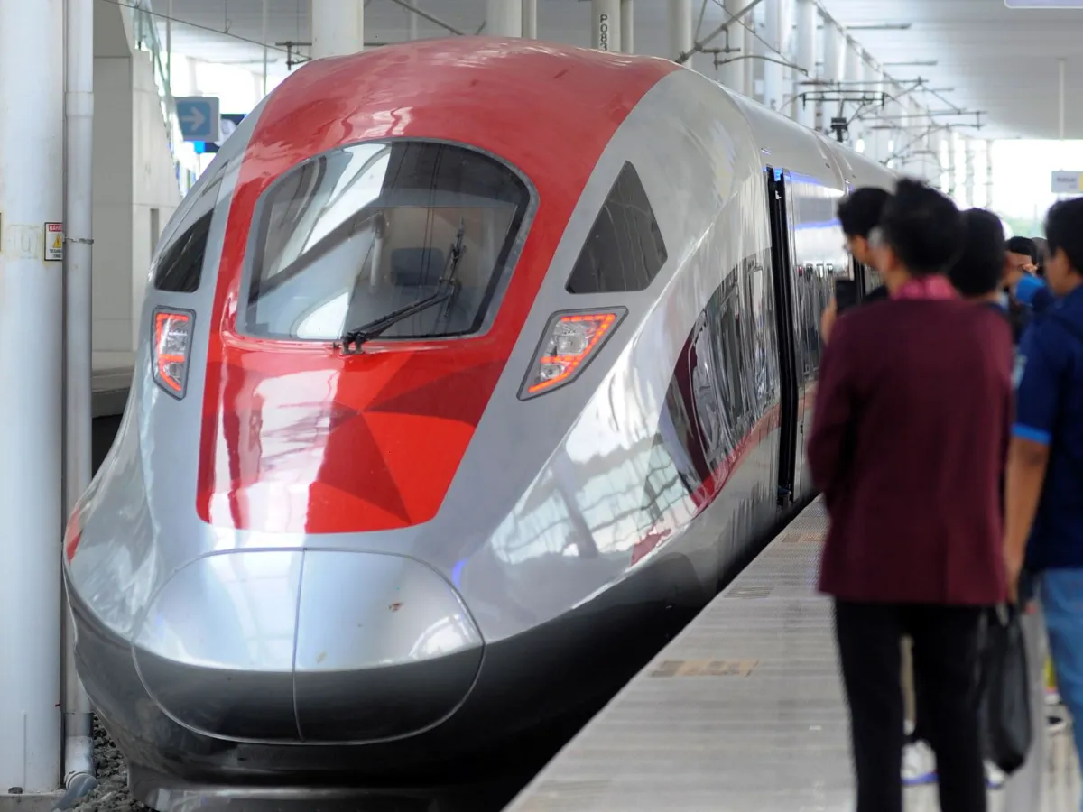 Ini Daftar Transportasi yang Terintegrasi Langsung dengan Kereta Cepat Jakarta-Bandung