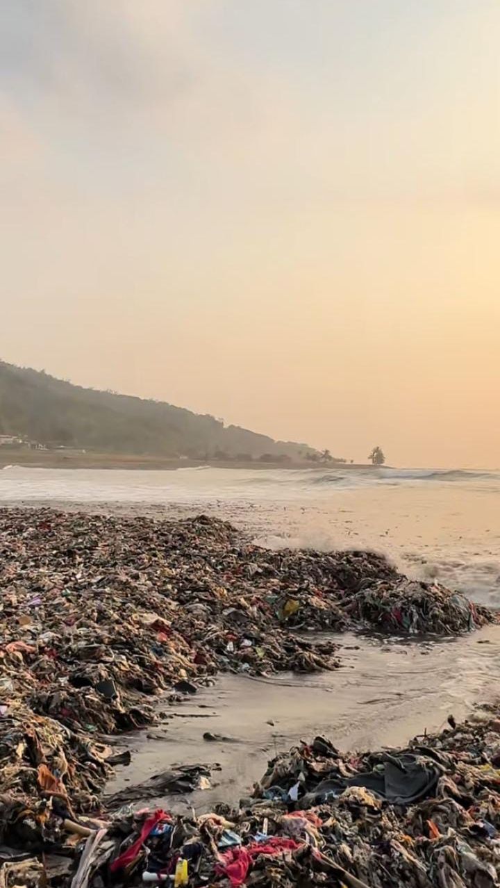 Kontroversi Kepala Desa Tolak Inisiatif Pandawara Group Bersihkan Pantai Loji