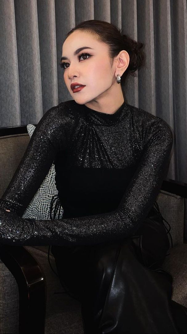 Bold Makeup