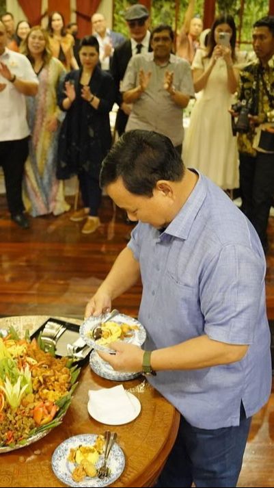 Viral Video Pesta Ultah ke-72 Prabowo, Gaya Joget Jadi Sorotan