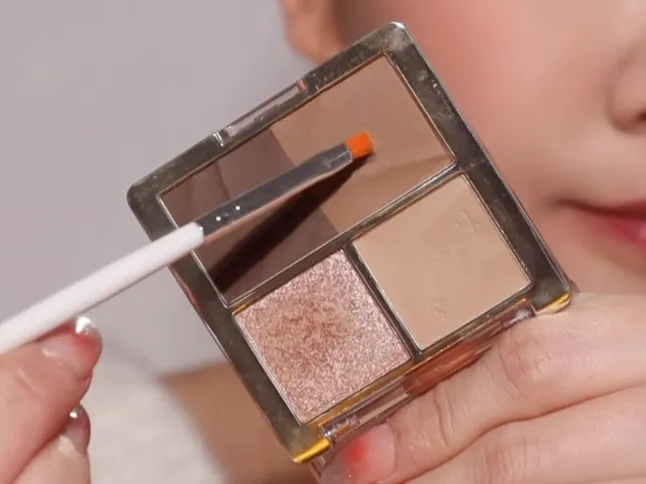 Pilih Warna Eyeshadow
