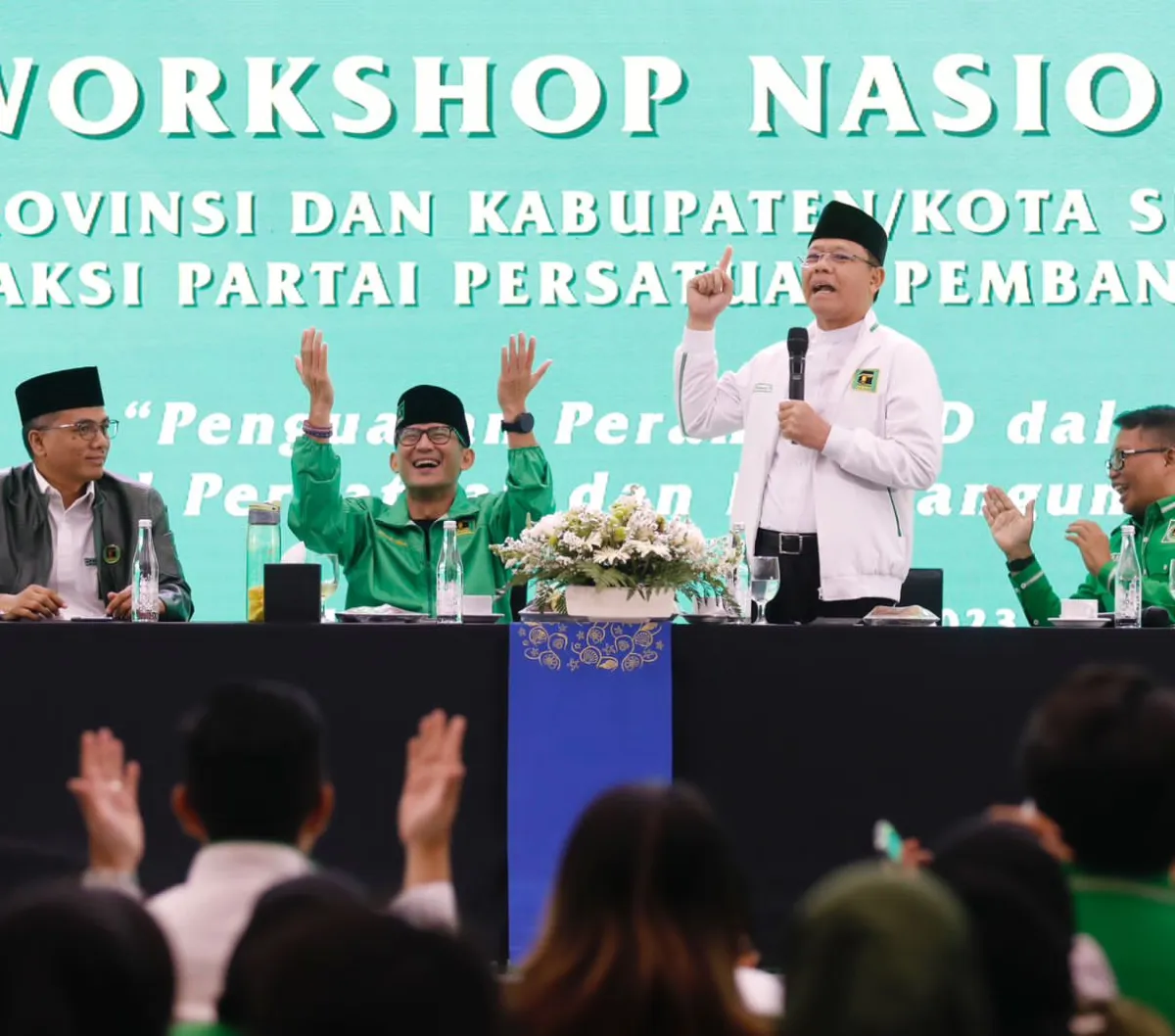 Utusan Khusus Presiden (UKP) ini mengaku PPP merupakan partai akar bawah sehingga perolehan suaranya bertumpu pada calon legislatif (caleg) di masing-masing dapil.