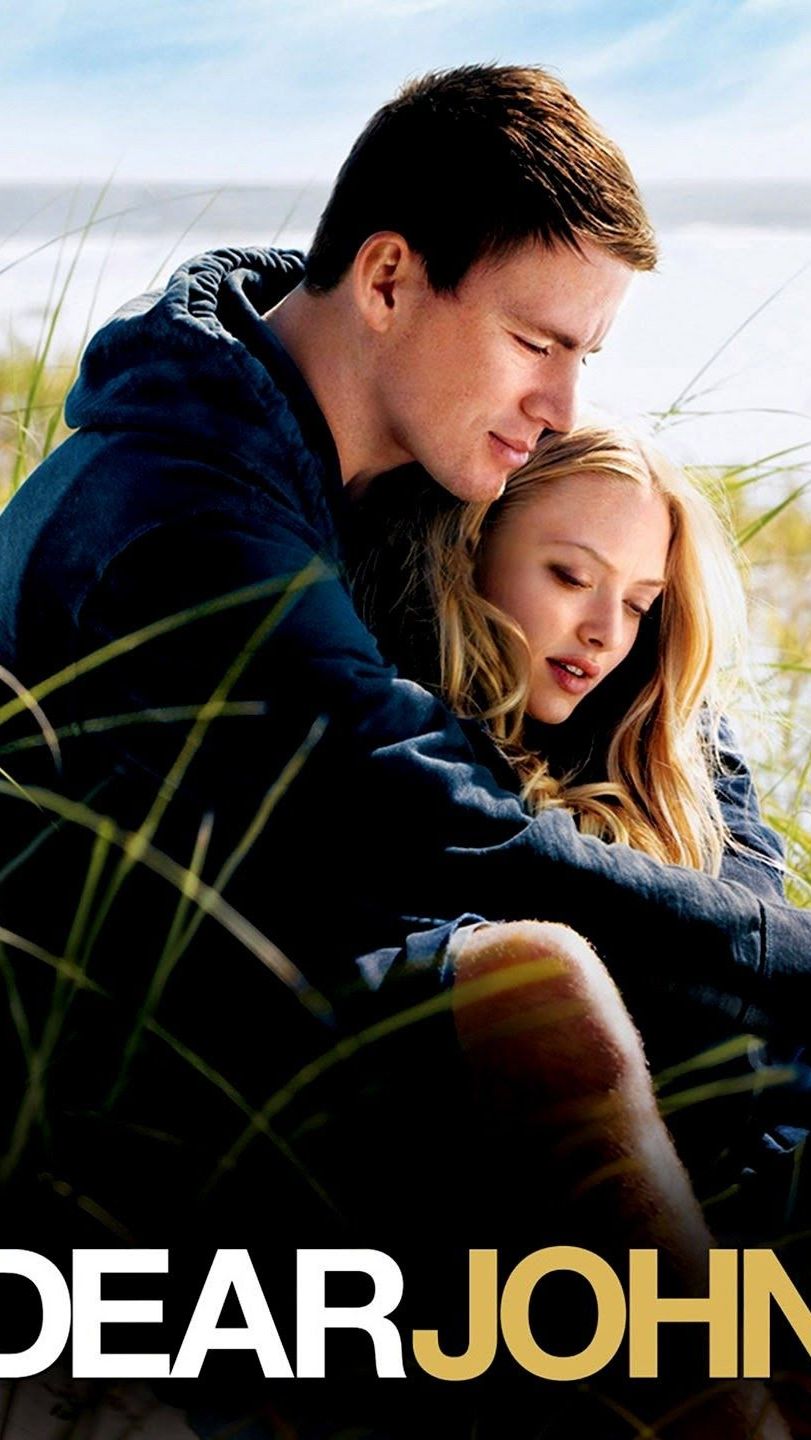 <b>Dear John (2010). </b>The film tells the story of John Tyree who is on vacation. He met Savannah Lynn Curtis, a student in the spring. For over two weeks, they fall in love and their story begins.