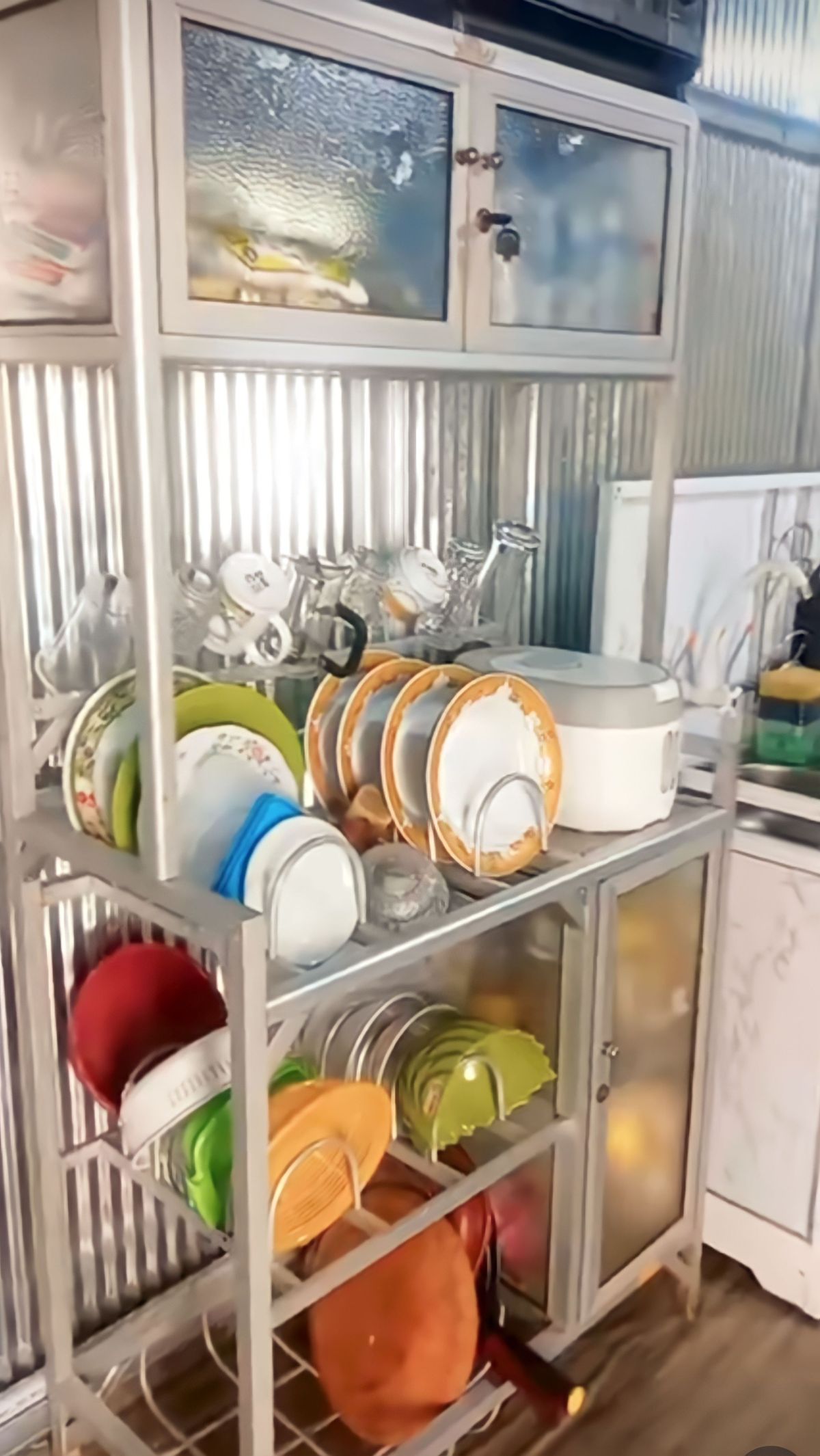 Dikatain Kayak Oven, Inilah 7 Potret Dapur Sederhana Berbahan Seng, yang Belum Punya Auto Ngiri