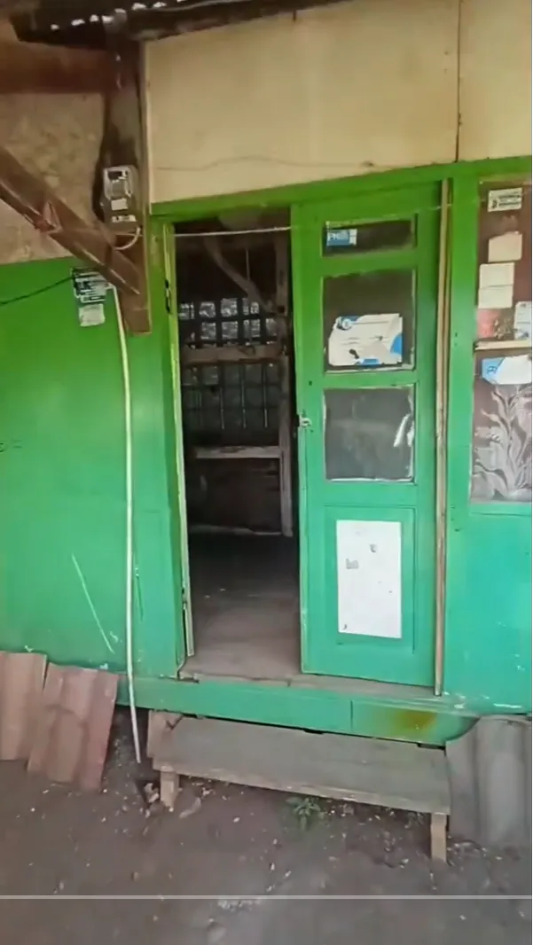 Tak Jadi Kasihan, Netizen Ketipu Lihat Rumah Reot, Dalamnya Ternyata Mewah Banget