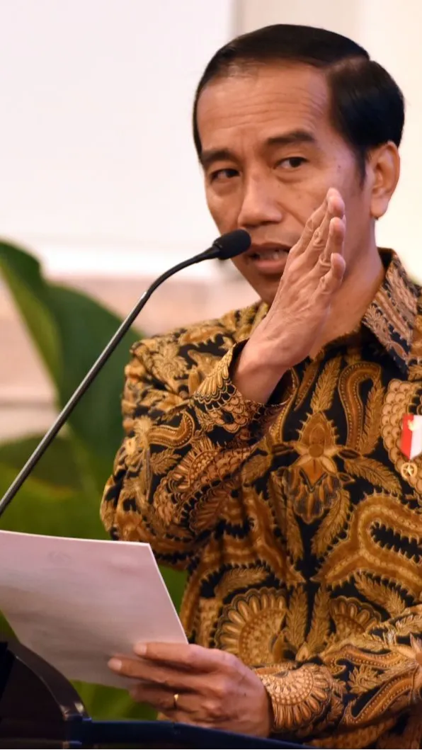 Jelang Prabowo-Gibran Daftar Capres-Cawapres ke KPU, Jokowi Kumpulkan Relawan di Istana<br>
