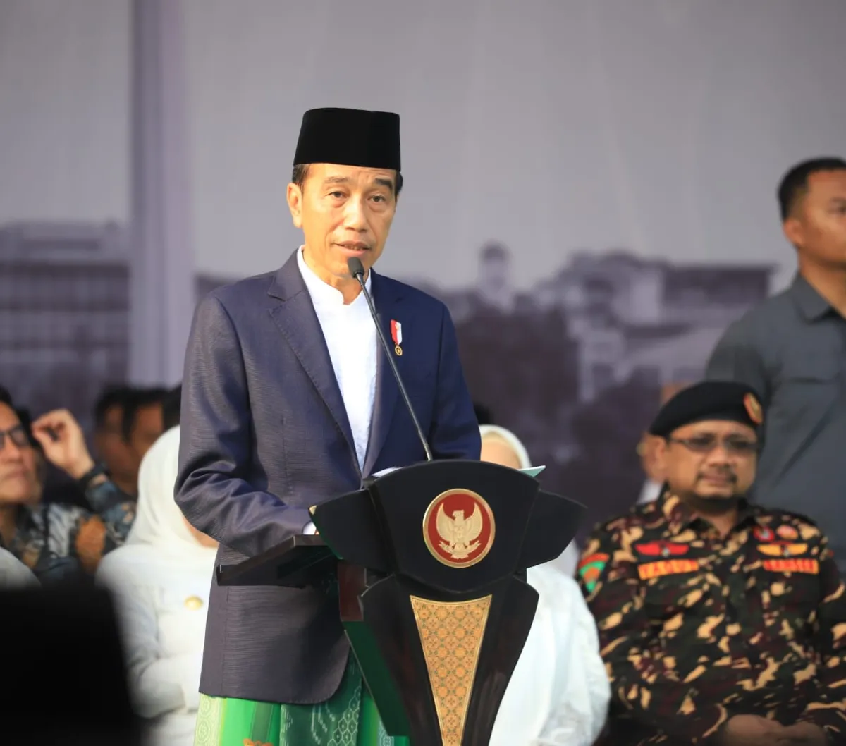 Jokowi Lantik Kasad Letjen Agus Subiyanto dan Mentan Amran Sulaiman Hari Ini