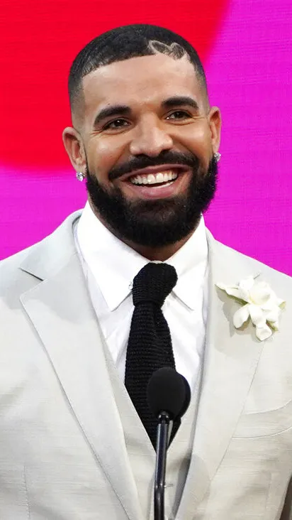 Houston teen fan invites Drake to her 16th birthday through a